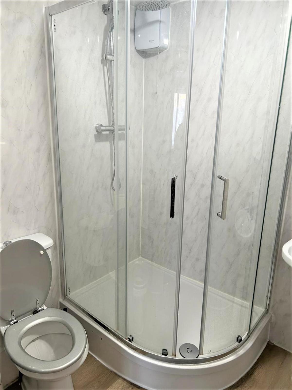 London Zone 2 Lovely 4 bedroom Apartment Buitenkant foto
